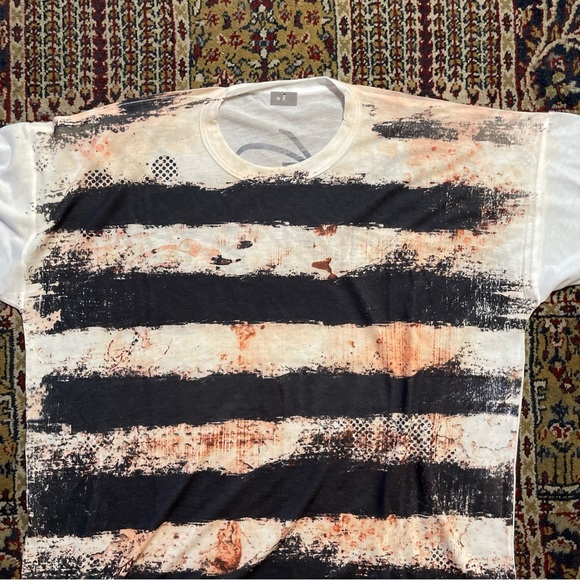 🌈 Cool stripped art shirt - Picture 2 of 5
